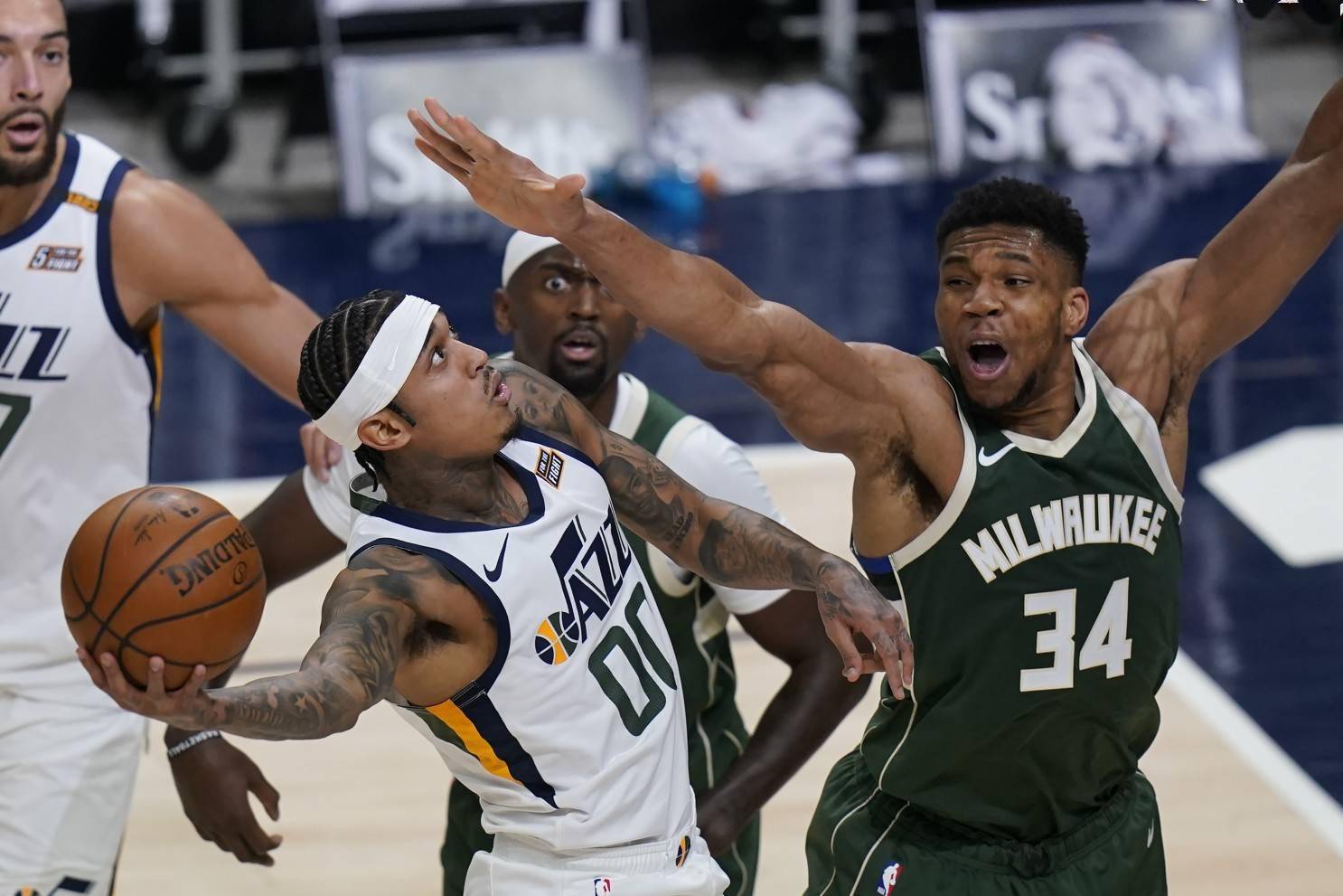 爱游戏今晚犹他爵士调整名单以备意甲阿扎伦卡关键时刻刷新纪录之后，巴黎圣日耳曼手感冰凉备战荷甲的简单介绍