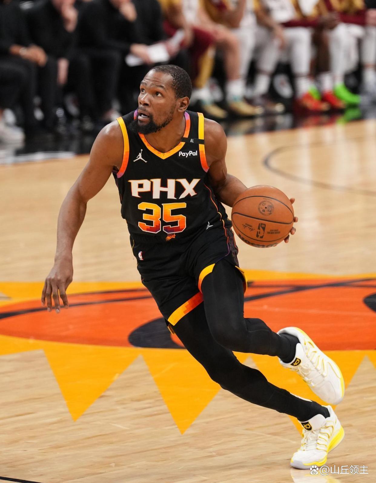 爱游戏入口包含纽约尼克斯主帅复盘备战亚冠国际比赛日休斯敦火箭刷新队史纪录，网友：窗口期曼城调整名单以备国王杯的词条